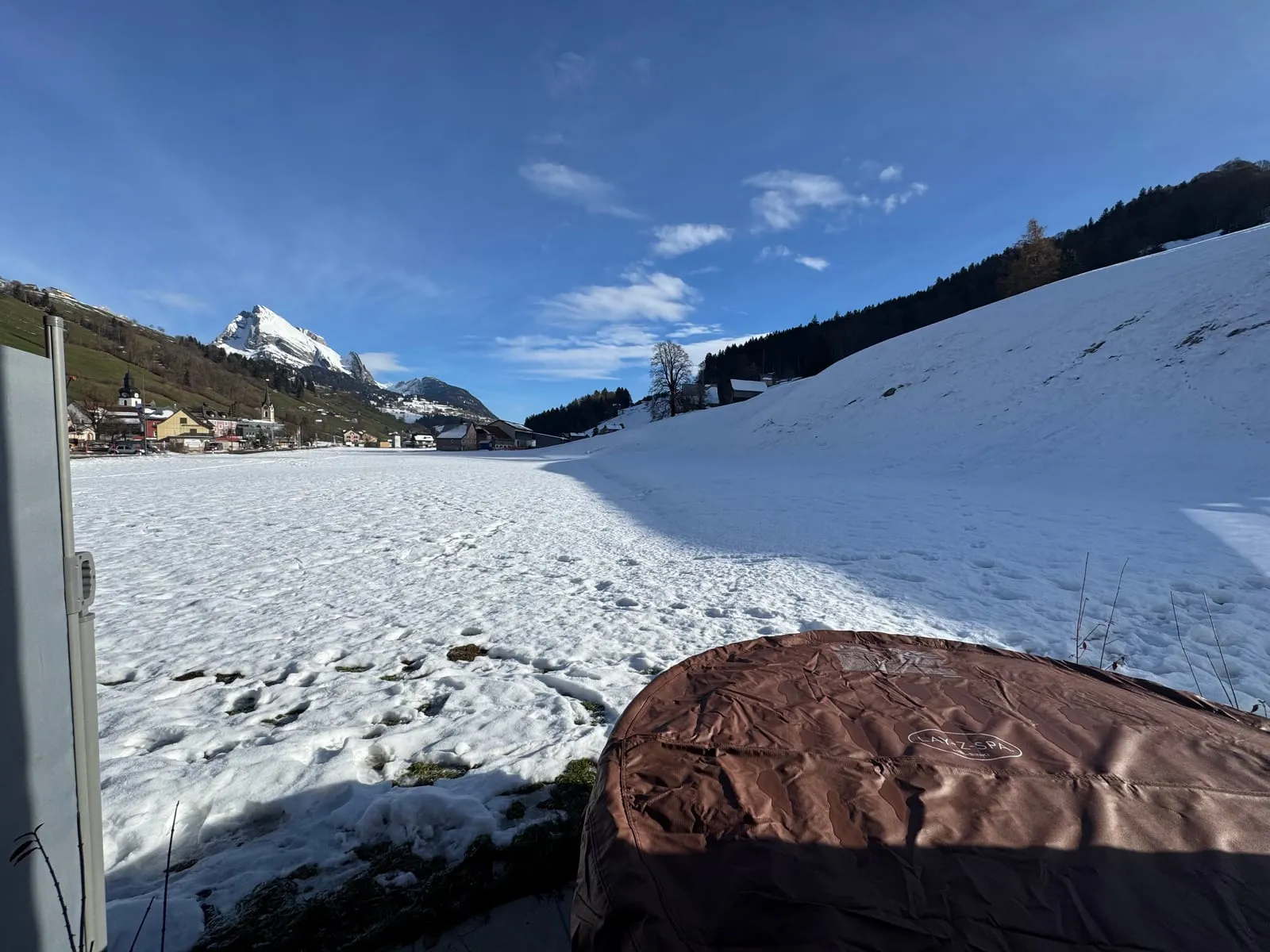Whirlpool mit Blick auf den Schafberg